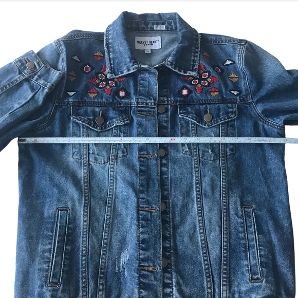4/$20 Jean Jacket Velvet Heart Embroidered Distressed Women’s Size Medium - Picture 5 of 16